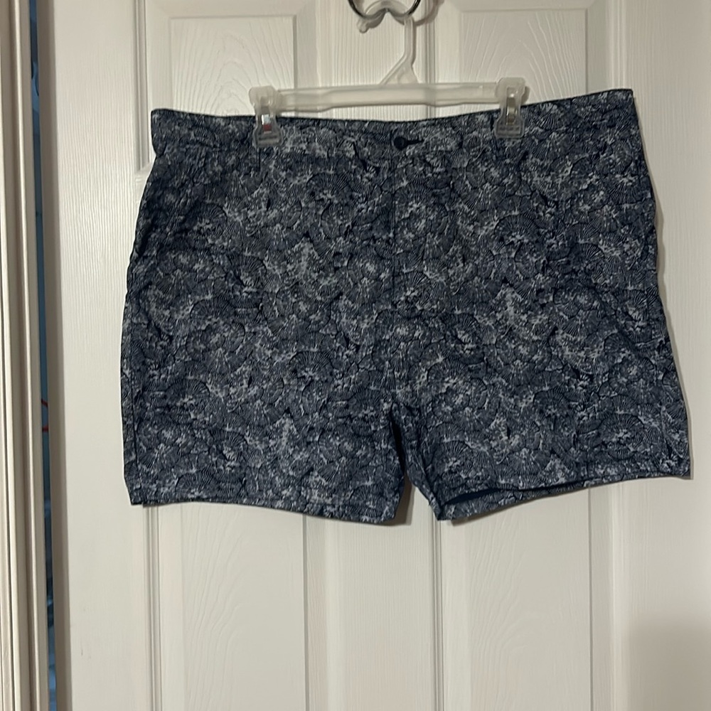 Ladies blue and white shorts - Picture 1 of 4